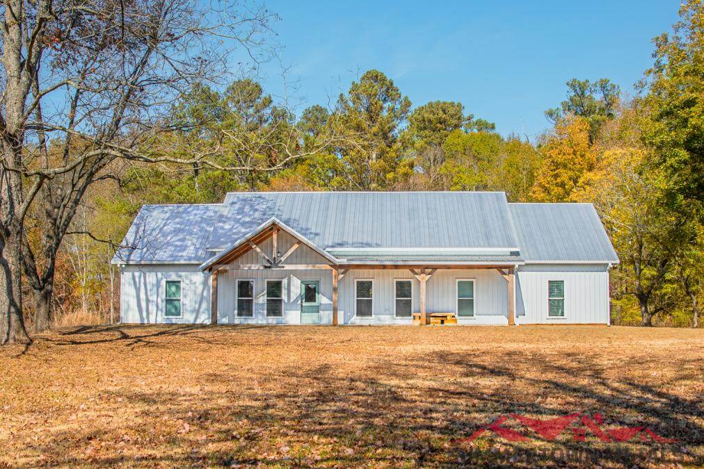 Robertson Barndominium | 2,250 sq. ft. 4 bed 2 bath home with carport