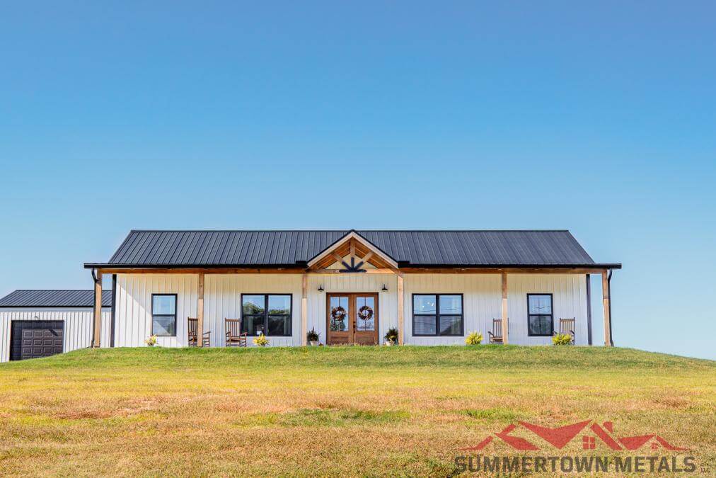 The Huntley Barndominium // 1,680 sq. ft. 3 bed 2 bath